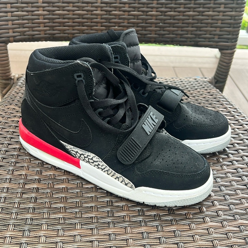 Nike air Jordan legacy size 5.5Y